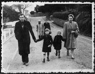 Family in Guernsey on a day out from Sark , 1948